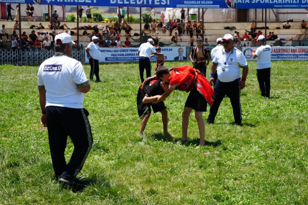 Aba güreşi1-i6a38e594a8ee3.jpg